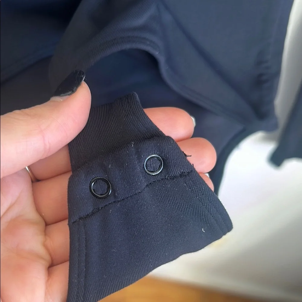 Aritzia Babaton Contour Squareneck Longsleeve Bodysuit in Black, Size Small - Picture 5 of 7